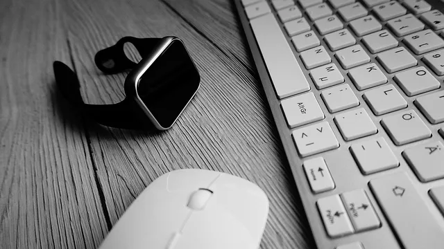 smartwatch, keyboard, mouse, desk, workplace, smartwatch, smartwatch, smartwatch, smartwatch, smartwatch. Employee ethics trends 2027: six shifts, not predictions